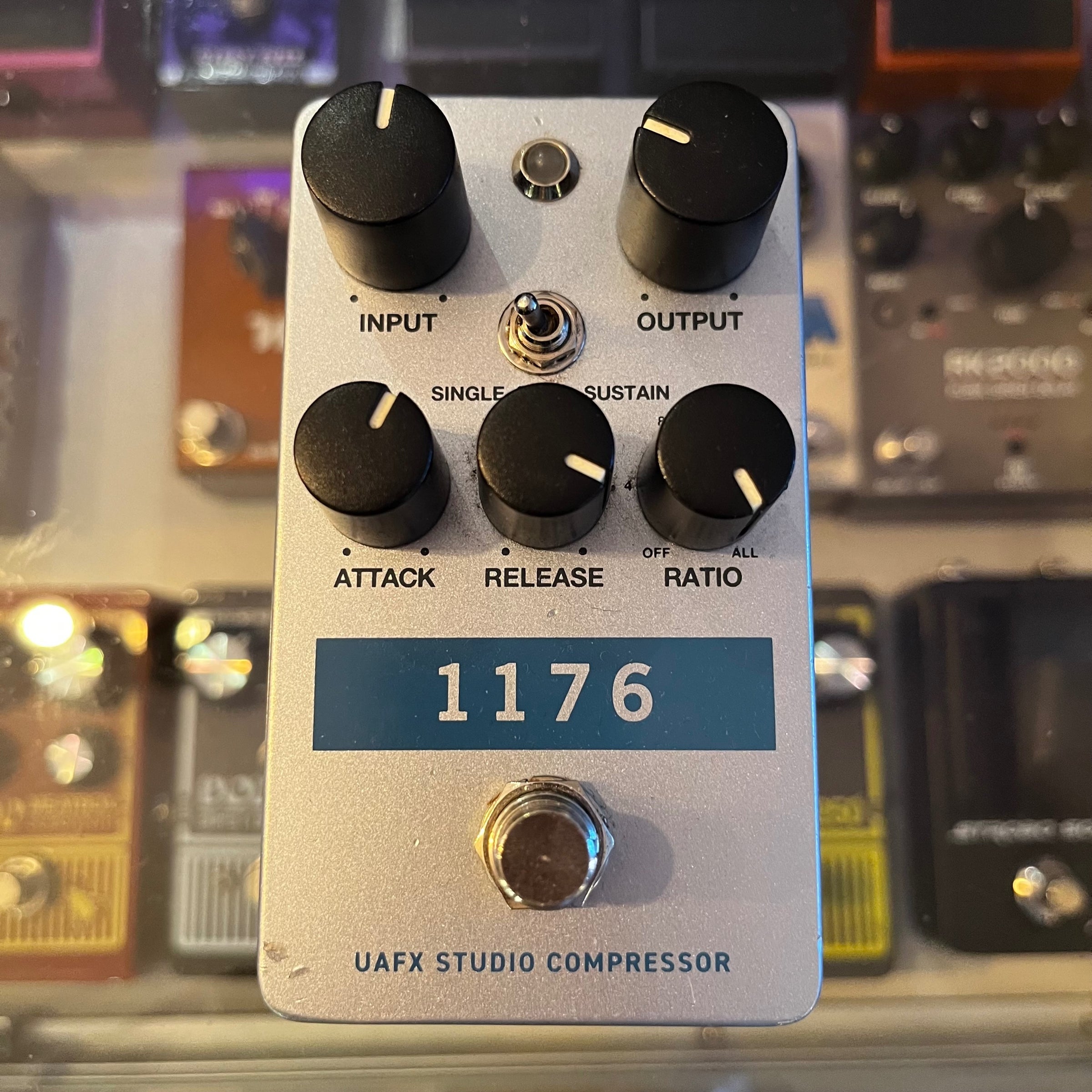 Universal Audio 1176 Studio Compressor Pedal | Thingz That Make Noize